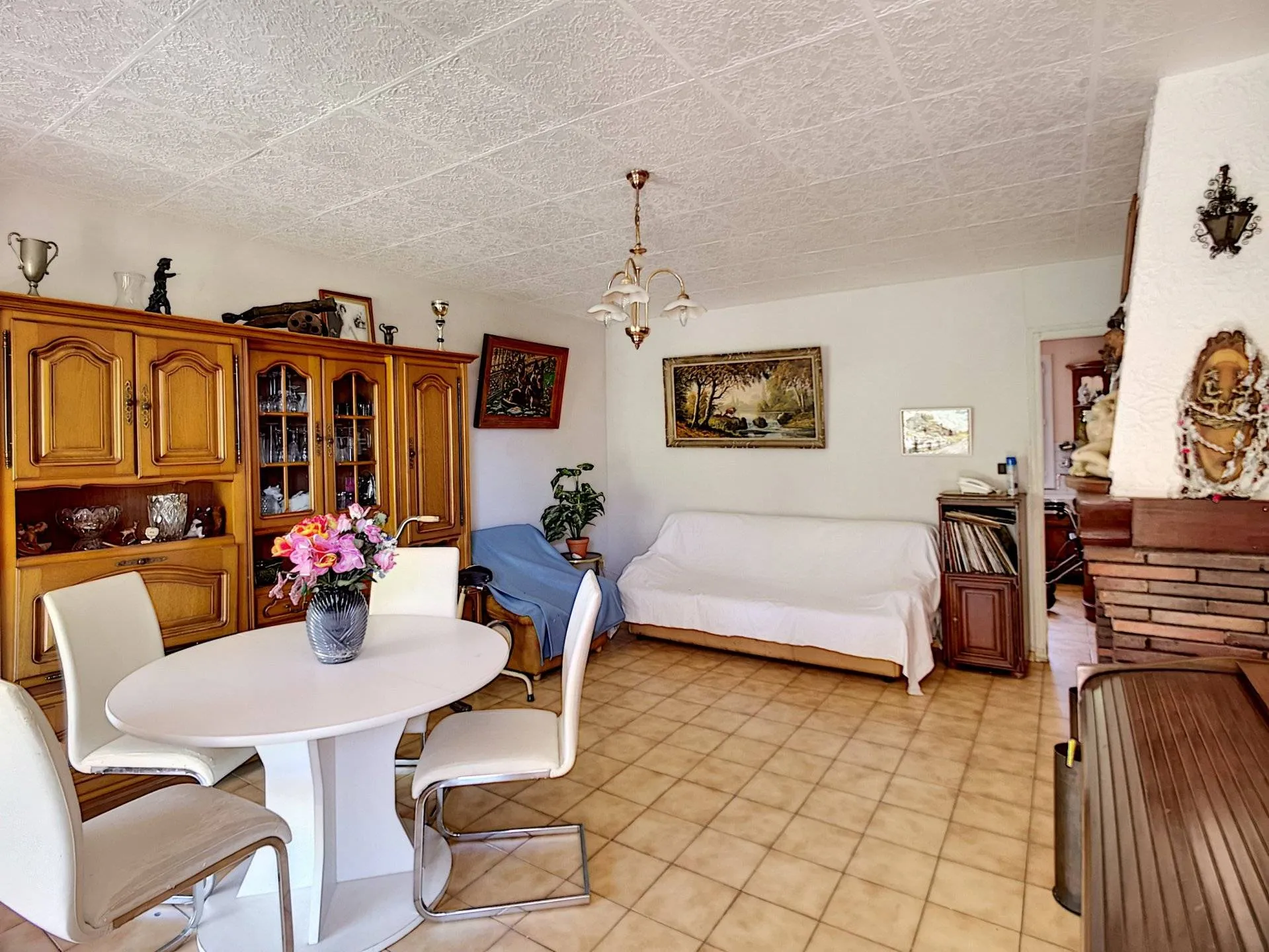 villa 4 pièces à Roquebrussanne (83136) — photo 3