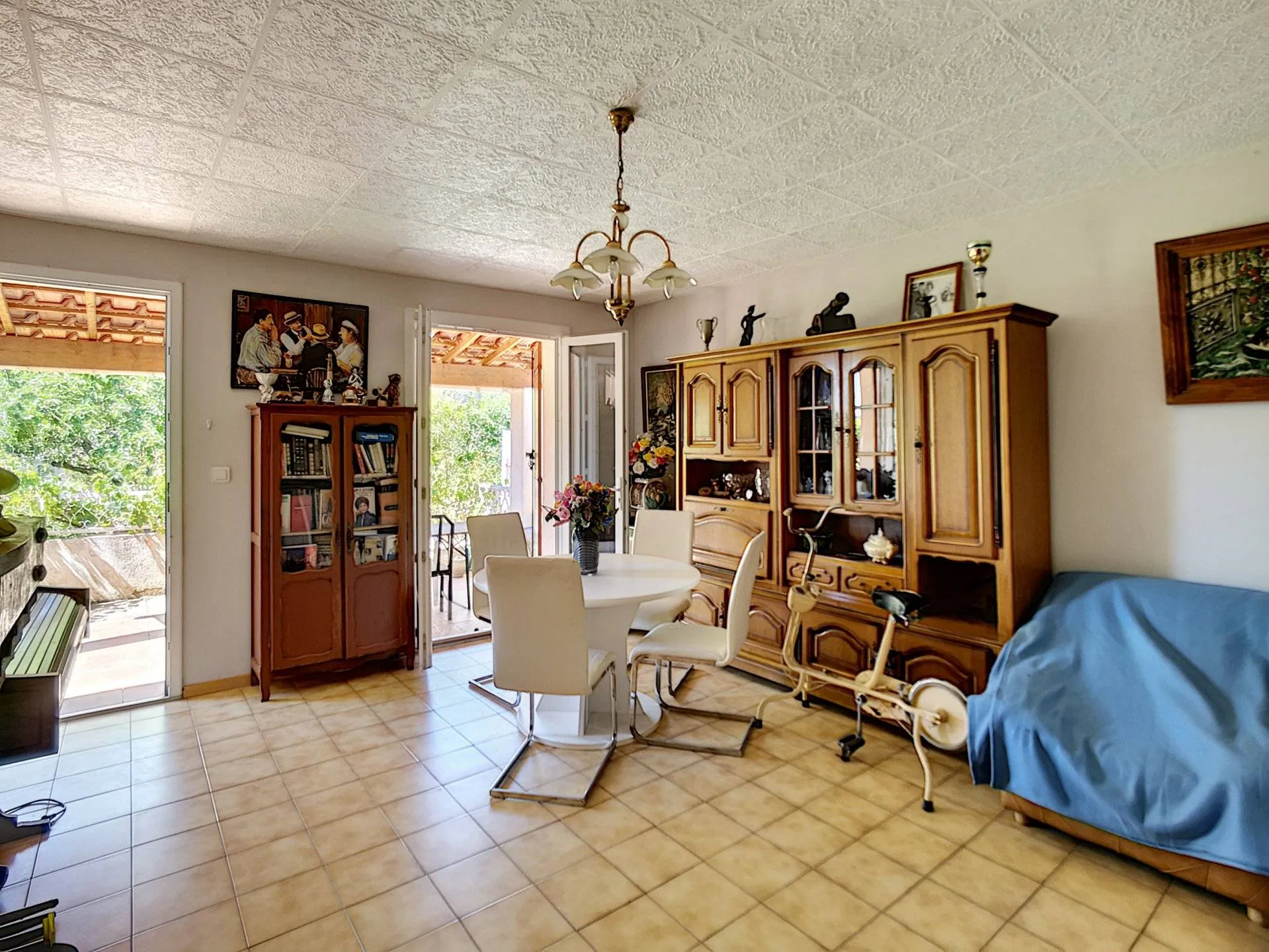 villa 4 pièces à Roquebrussanne (83136) — photo 4