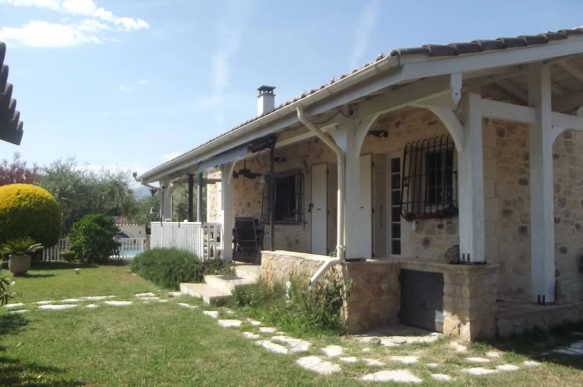 maison 8 pièces à Montauroux (83440) — photo 2