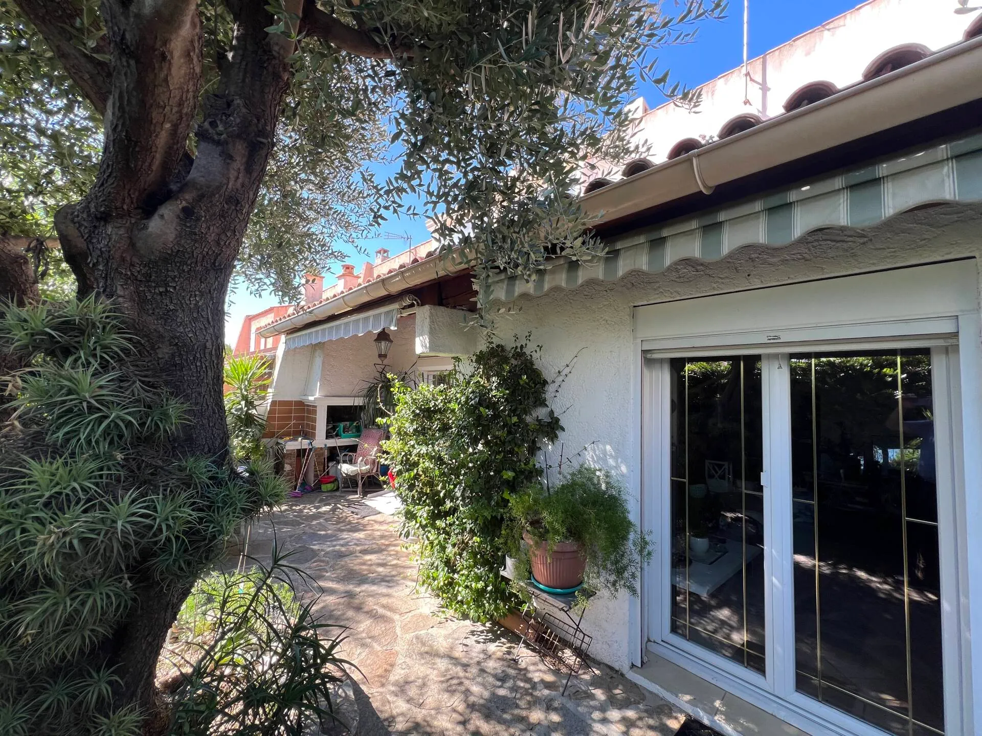 maison 5 pièces à Cogolin (83310) — photo 2